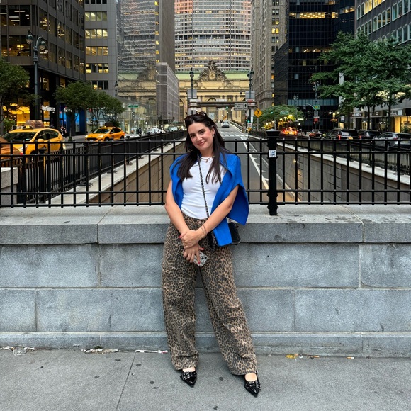 Meet your Posher, Sarah - Picture 1 of 1